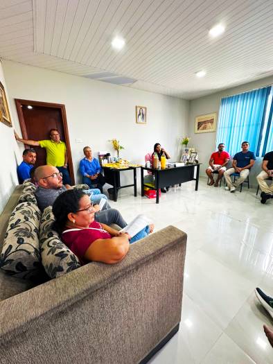 PREFEITA FERNANDA TONHEIRO SE REÚNE COM MORADORES PARA DISCUTIR MELHORIAS NAS ESTRADAS VICINAIS